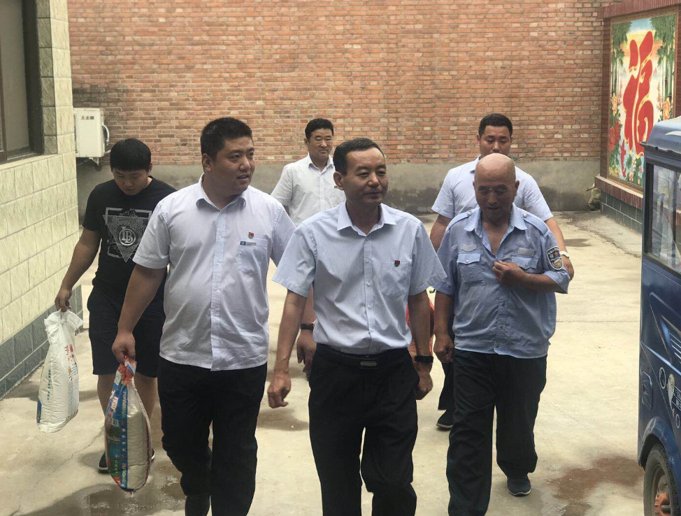 C:\Users\Administrator\Pictures\QQ截图20190701150504.png C:\Users\Administrator\Pictures\QQ截图20190701150504.png